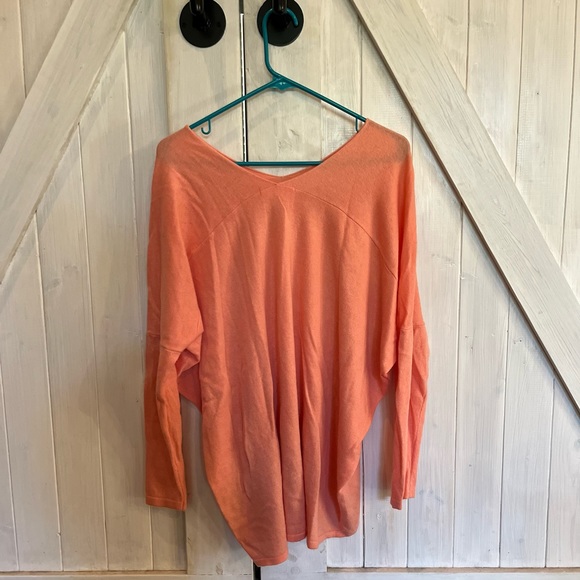 hyped unicorn sweater - Picture 2 of 2